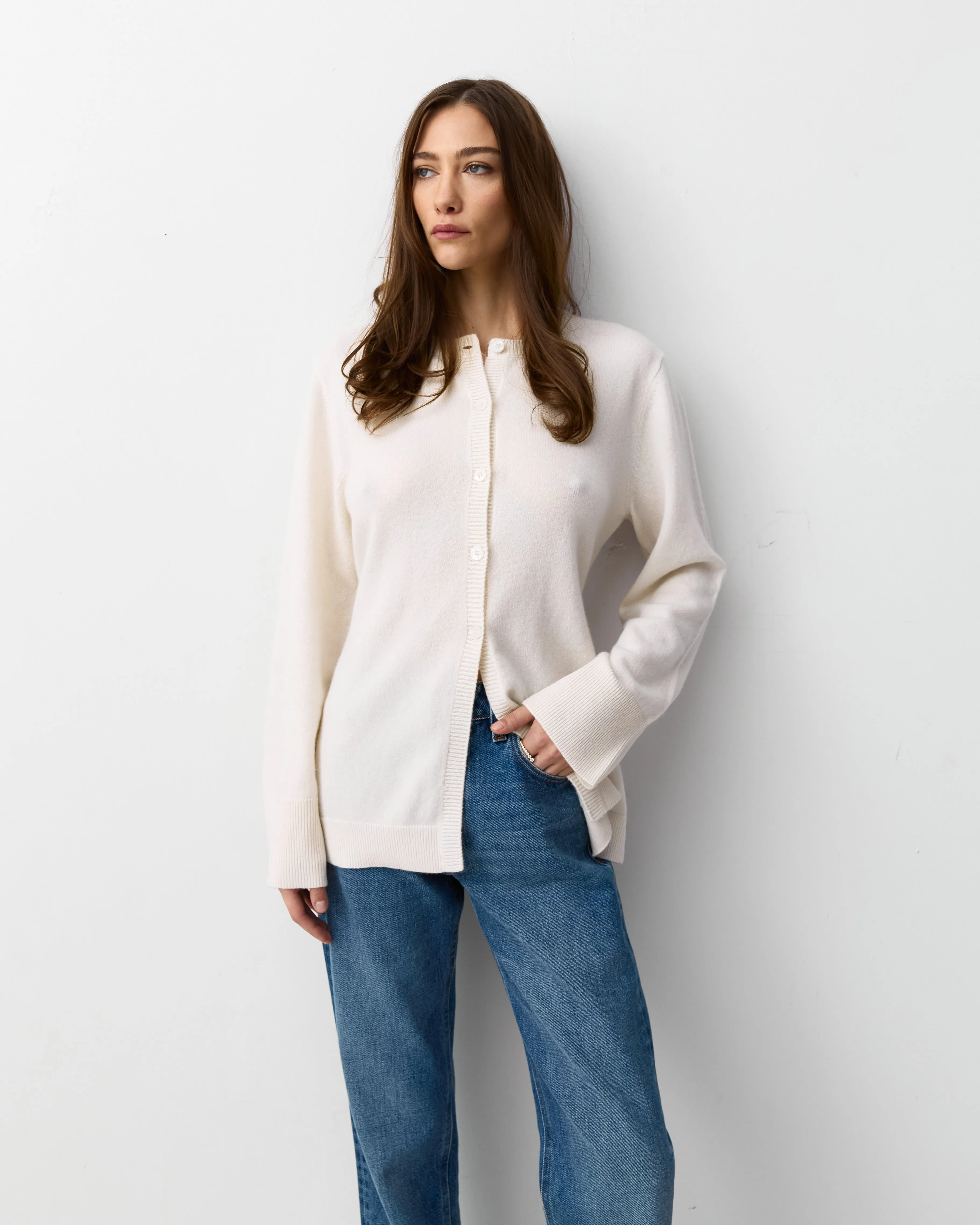 THE TAILORED CARDIGAN- ECO WHITE